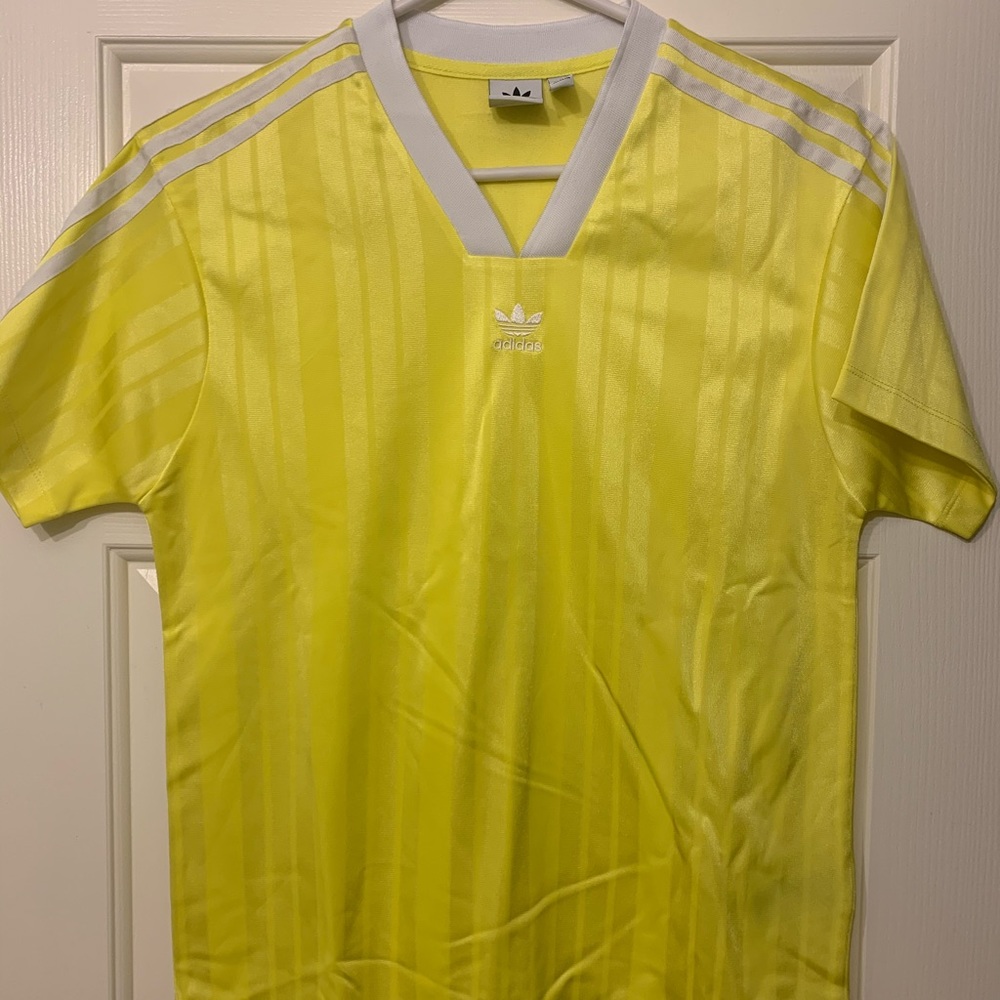 Adidas Shirt Size XS
